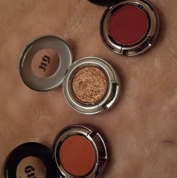 Makeup - Picture 2 of 2